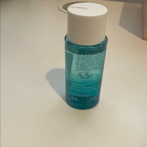 Clarins Hydrating Lotion and Eye Makeup Remover Duo - Picture 3 of 5